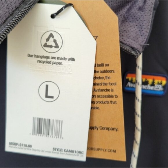 Avalanche Lightweight Water Resistant Jacket. - Picture 4 of 9